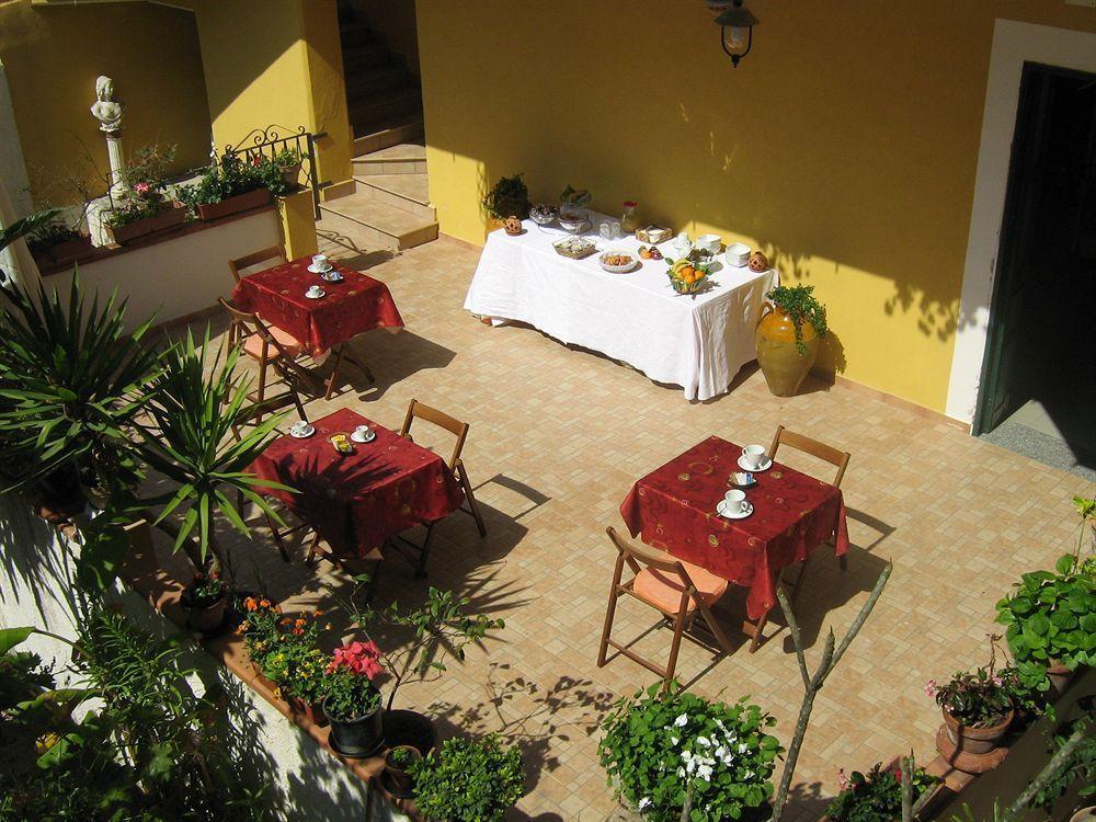 Hotel Donna Rosa Sant'Alessio Siculo Exterior photo